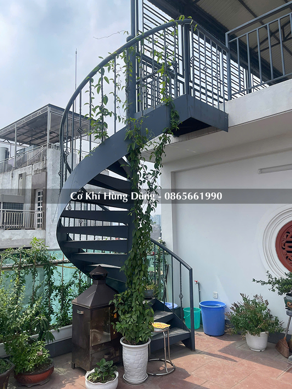 Mẫu cầu thang xoắn ốc ngo&agrave;i trời 