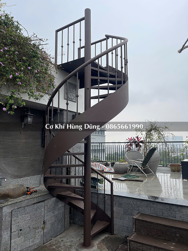 Cầu thang xoắn sắt