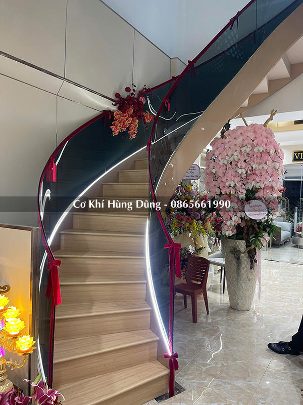 mẫu cầu thang xoắn ốc đẹp, sang trọng, ấn tượng mẫu cầu thang xoắn ốc đẹp, sang trọng, ấn tượng