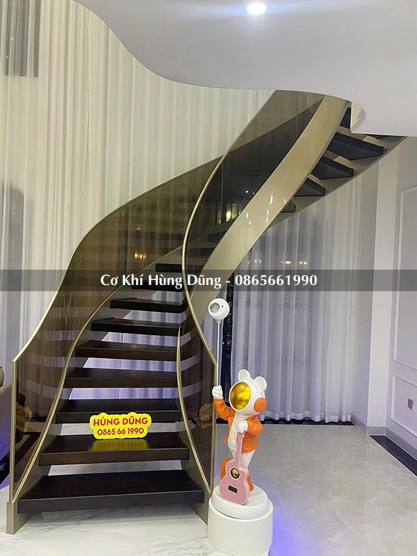 Mẫu cầu thang xoắn đẹp 