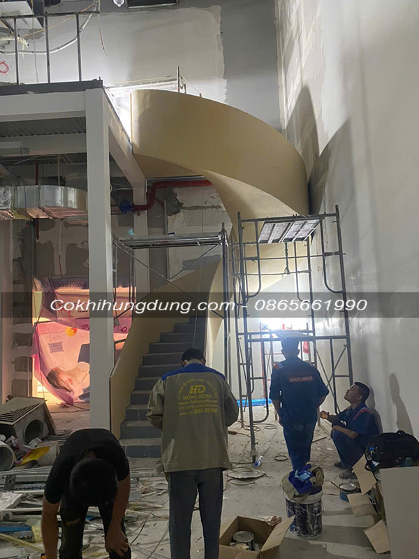 mẫu cầu thang xoắn ốc đẹp ms18