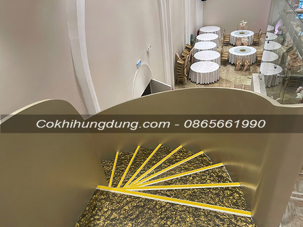 mẫu cầu thang xoắn ốc đẹp ms38