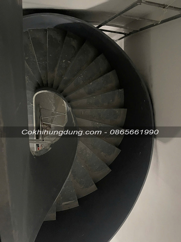mẫu cầu thang xoắn ốc đẹp ms20