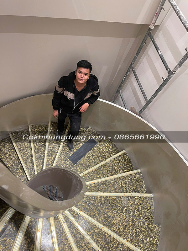 mẫu cầu thang xoắn ốc đẹp ms33