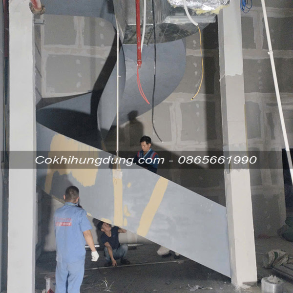 mẫu cầu thang xoắn ốc đẹp ms16