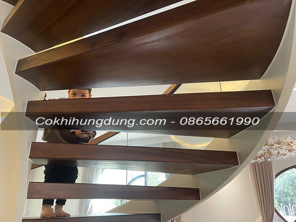 mẫu cầu thang xoắn ốc MS50
