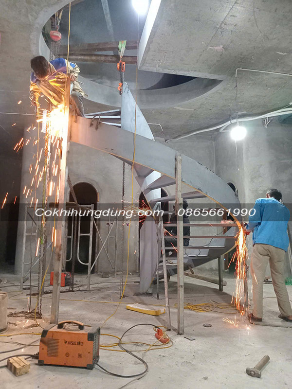 mẫu cầu thang xoắn ốc MS20