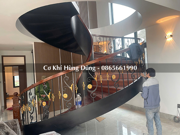 Cầu thang sắt xoắn ốc