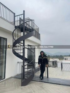 Cầu thang xoắn ngoài trời đẹp