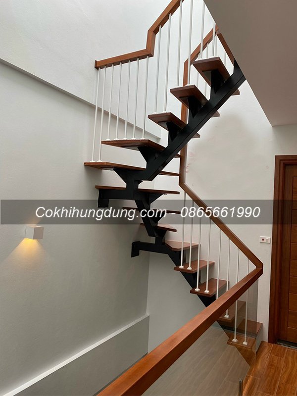 Cầu thang xương cá có thiết kế đơn giản, giá rẻ