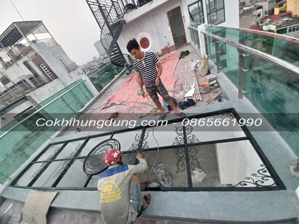 Cơ khí Hùng Dũng thi công lắp đặt mái kính cường lực uy tín tại thành phố Hồ Chí Minh
