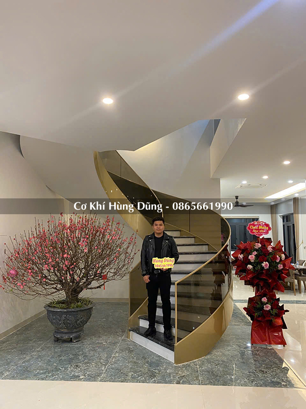 cầu thang xoắn ốc hiện đại